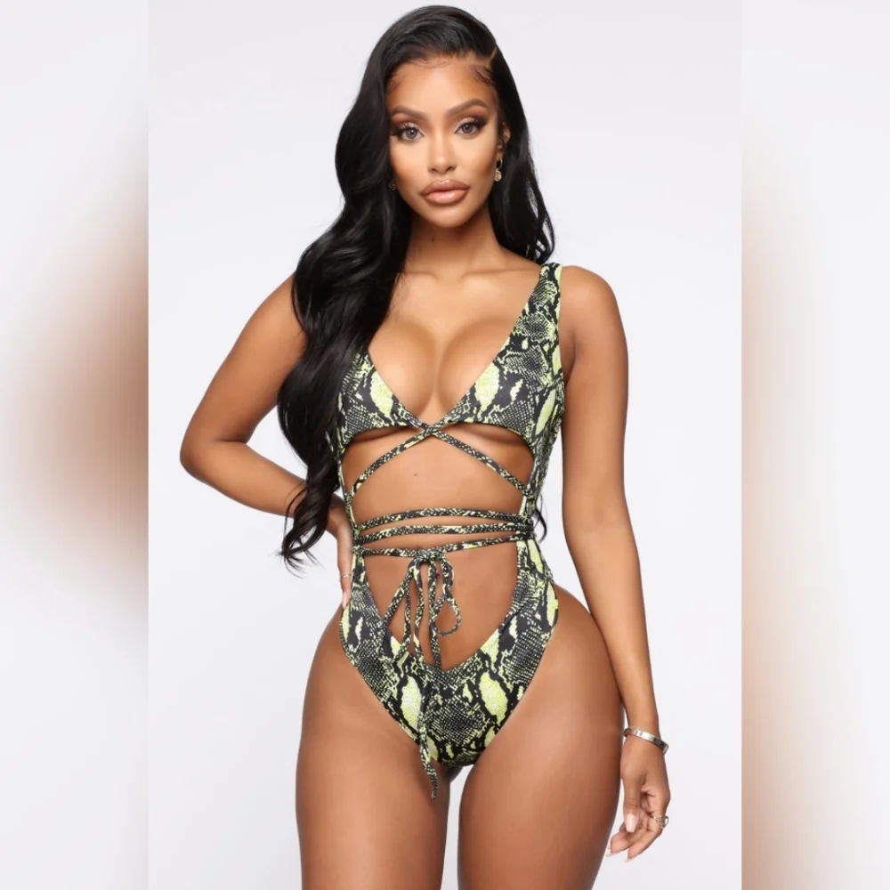 Nwt new fashion Nova cut out lace up one piece swimsuit high cut swimwear snake - Picture 10 of 12